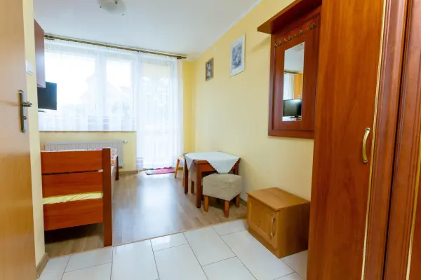 kołobrzeski, Ustronie Morskie, Pensjonat 24 pokoje z łazienkami w Ustroniu Morskim.