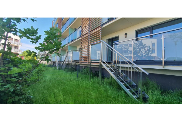kołobrzeski, Kołobrzeg, Zachodnia, Apartament z tarasem i ogródkiem blisko morza