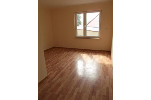 zgorzelecki, Bogatynia, Tadeusza Kościuszki, Dom wolnostojący z lokalem handlowym