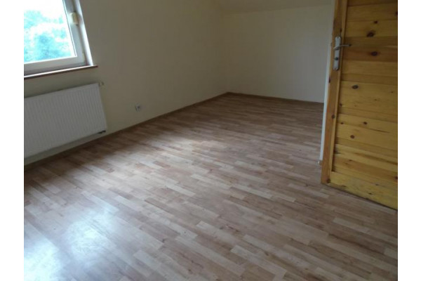 zgorzelecki, Bogatynia, Tadeusza Kościuszki, Dom wolnostojący z lokalem handlowym