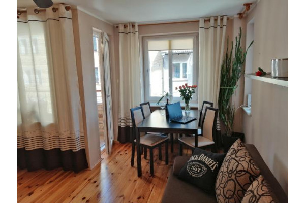 kołobrzeski, Kołobrzeg, Gierczak Emilii, Do wynajęcia 3 pokoje , centrum