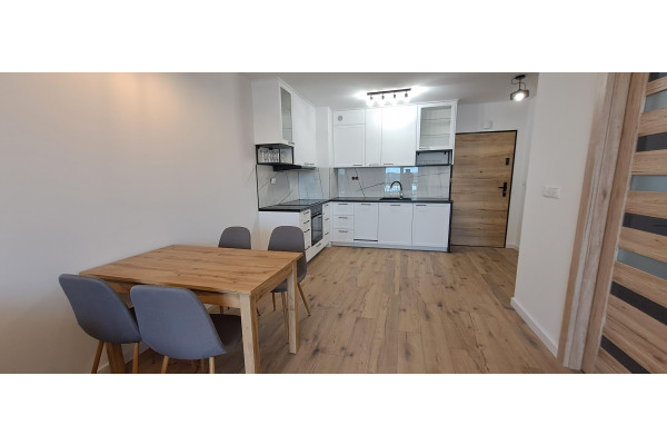 kołobrzeski, Kołobrzeg, Centrum, Żurawia, Nowe mieszkanie z garażem- wynajem na  sezon letni.