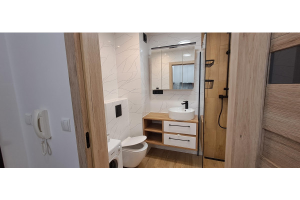 kołobrzeski, Kołobrzeg, Centrum, Żurawia, Nowe mieszkanie z garażem- wynajem na  sezon letni.