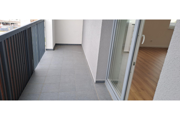 kołobrzeski, Kołobrzeg, Centrum, Żurawia, Nowe mieszkanie z garażem- wynajem na  sezon letni.